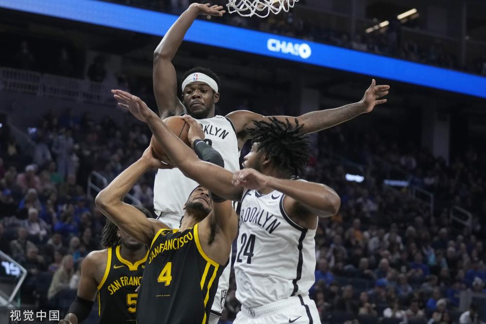 一些球迷对 一些球迷对