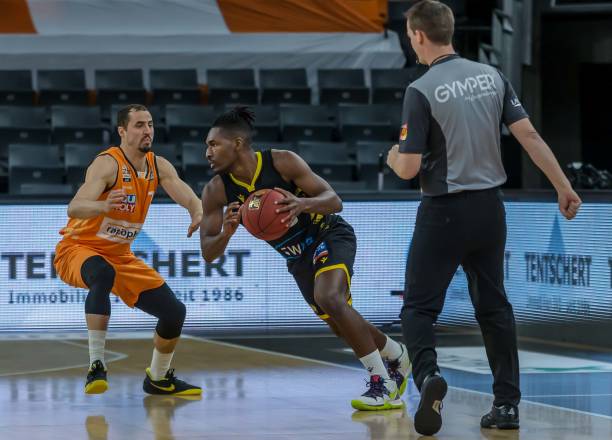 赛季充满了 赛季充满了