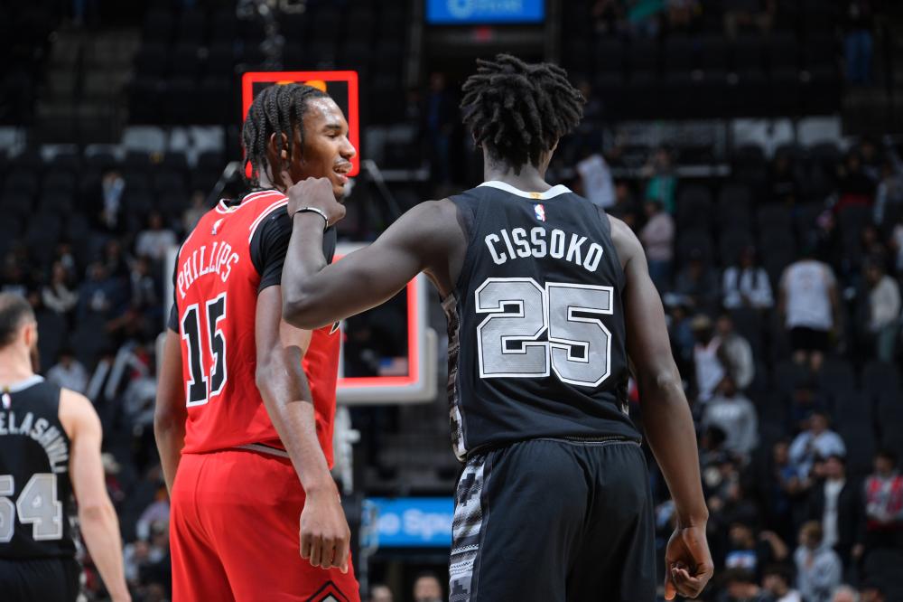 比赛中的首 比赛中的首